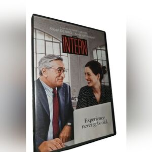 INTERN Dvd